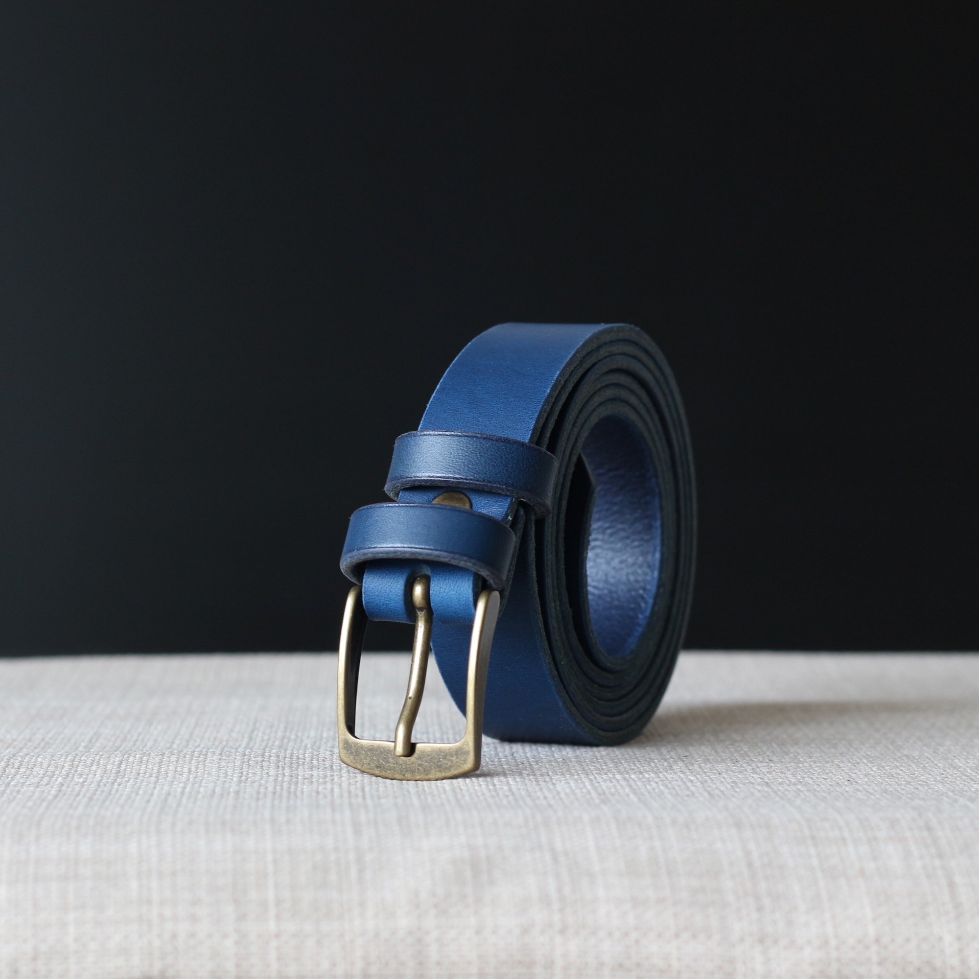 ceinture-cuir-vachette-artisanale-25mm Ceinture artisanale en cuir de vachette de 2,5 cm de large