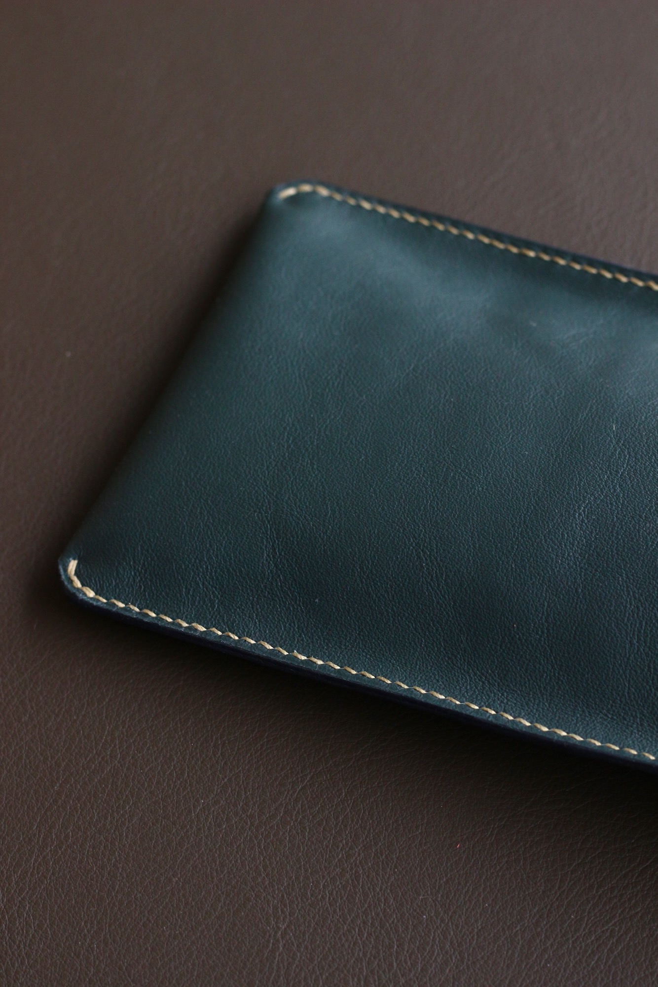 etui-telephone-cuir-bleu-canard Pochette de téléphone – Image 8