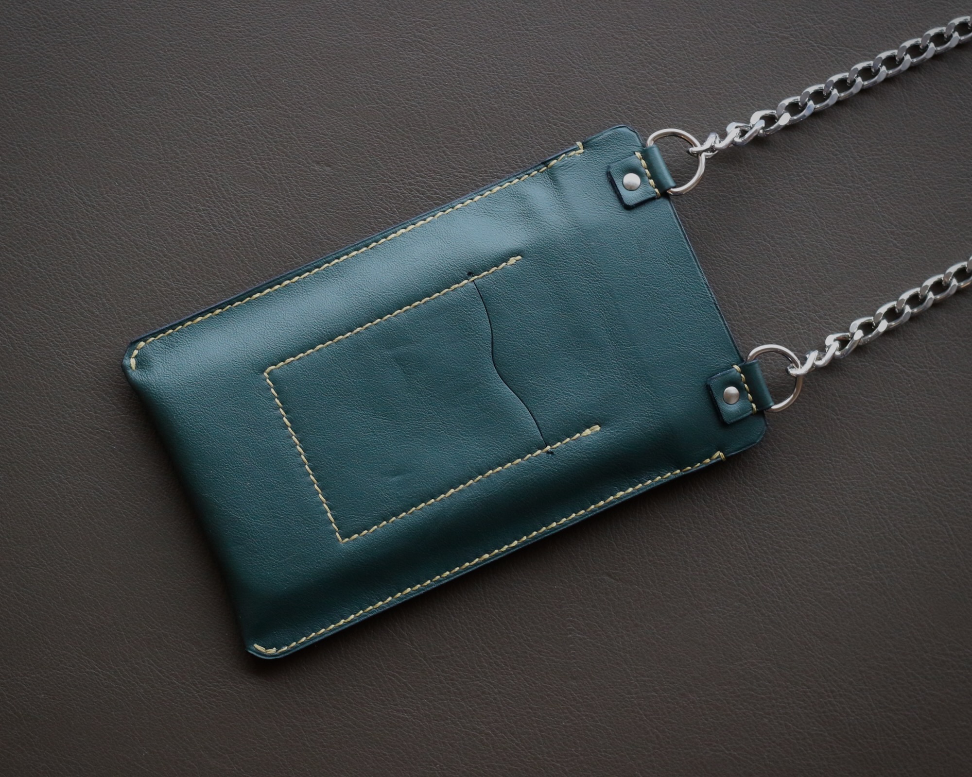 housse-smartphone-cuir-fait-main Pochette de téléphone – Image 7