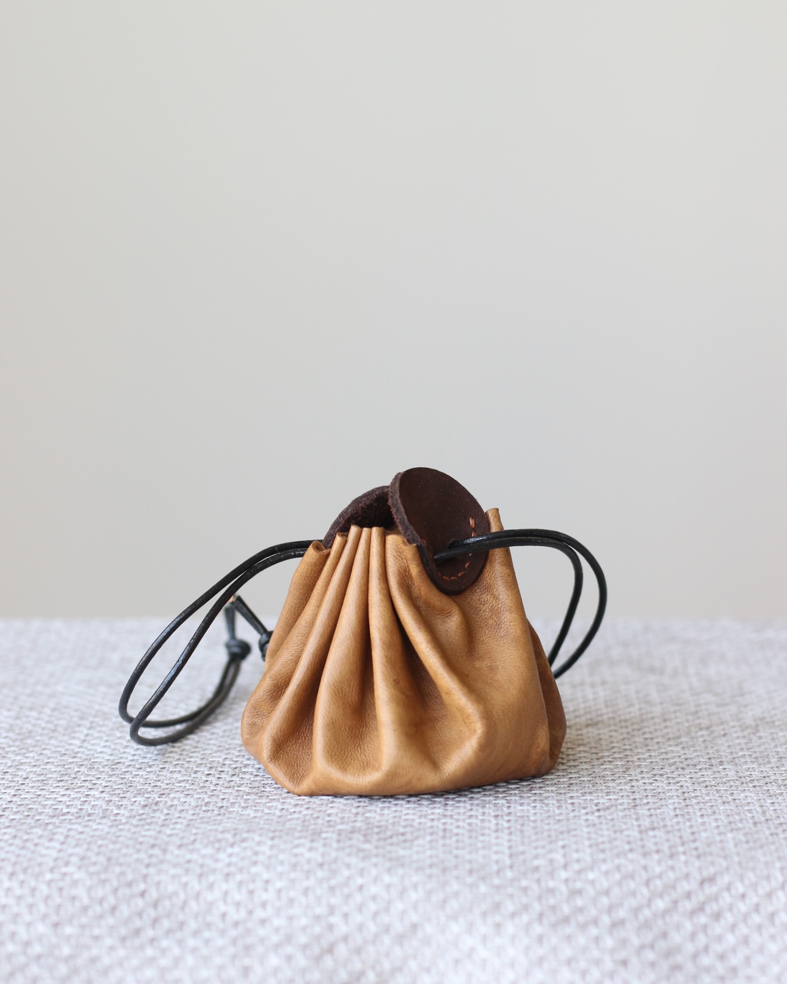 petite-bourse-cuir-vachette Bourse en cuir – Image 3