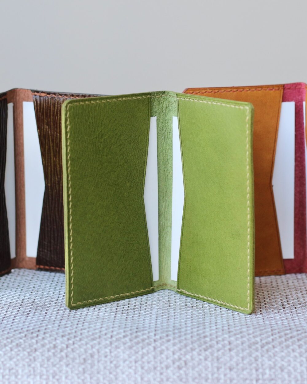 Porte-cartes minimaliste en cuir véritable fabrication française